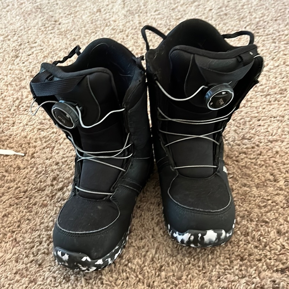 Burton youth snowboard boots